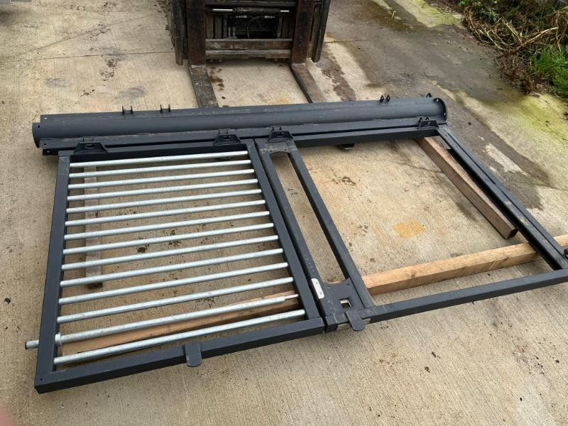 Onderdeur paardenstal – ruwe opvulling niet inbegrepen